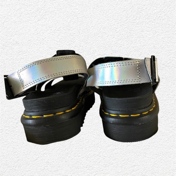 Dr. Martens Yelena Chunky Fisherman Sandals Silver Metallic Holographic Size 5 - Picture 4 of 6
